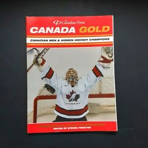 Canada Gold Canadian Men & Women Hockey Champions Used Book 2002 Vintage